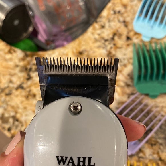 Wahl designer Clipper used with 9 attachments - Picture 6 of 6
